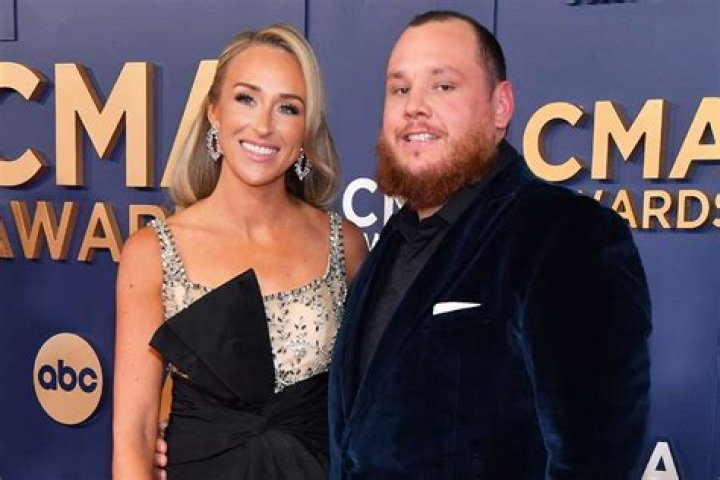 Luke Combs, wife Nicole Hocking expecting first baby together 'Here we