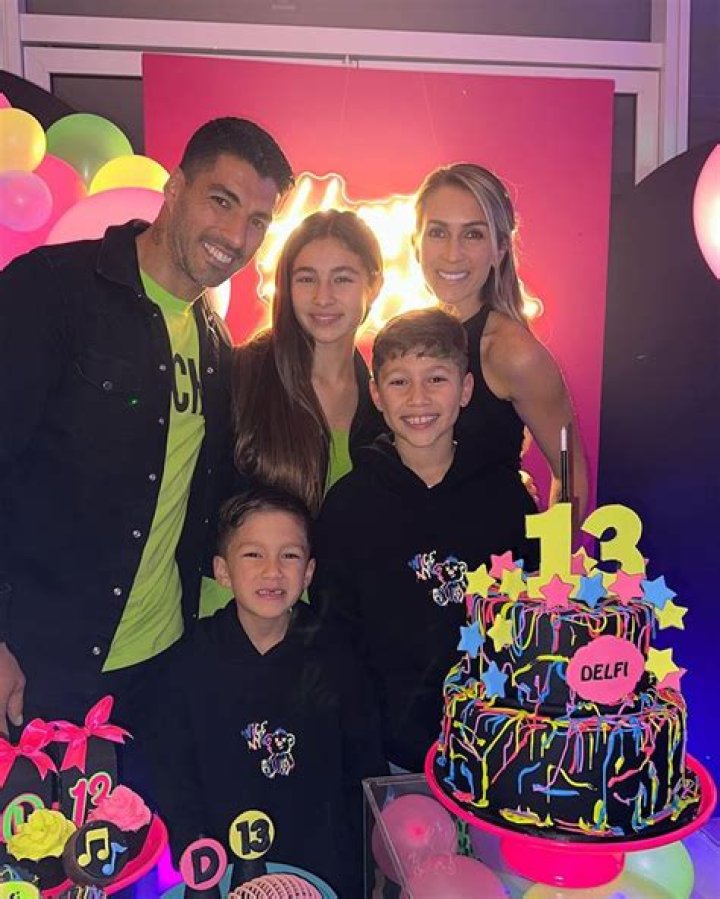 Meet Delfina Su&aacute;rez, Luis Suarez&rsquo;s young teenage daughter Legit.ng