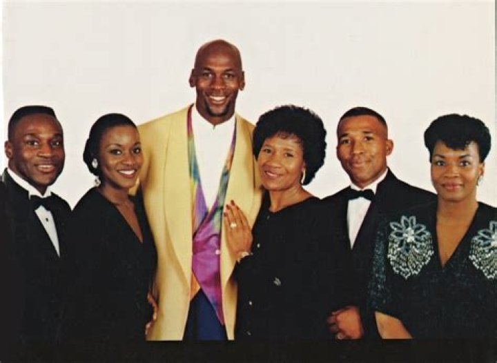 Michael Jordan Has 4 Siblings Meet His 2 Brothers and 2 Sisters