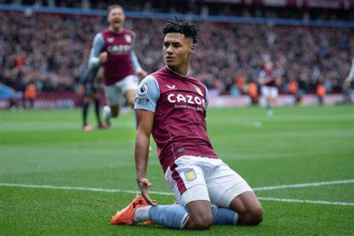Ollie Watkins delights his pregnant girlfriend by celebrating his goal