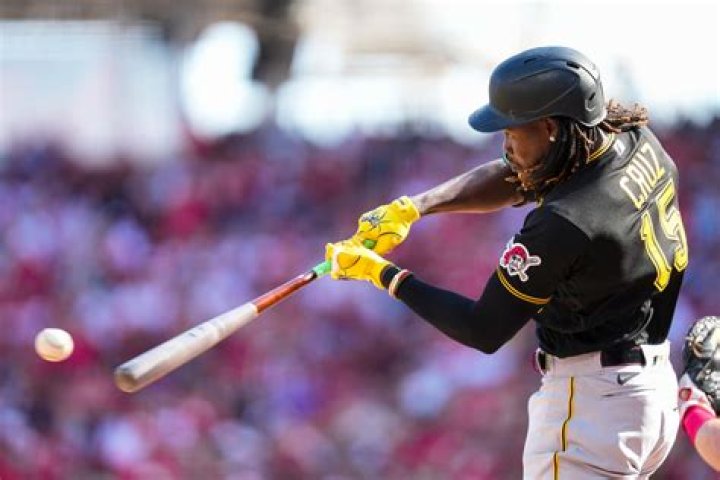 Oneil Cruz's unique ability on display with 'amazing' linedrive homer