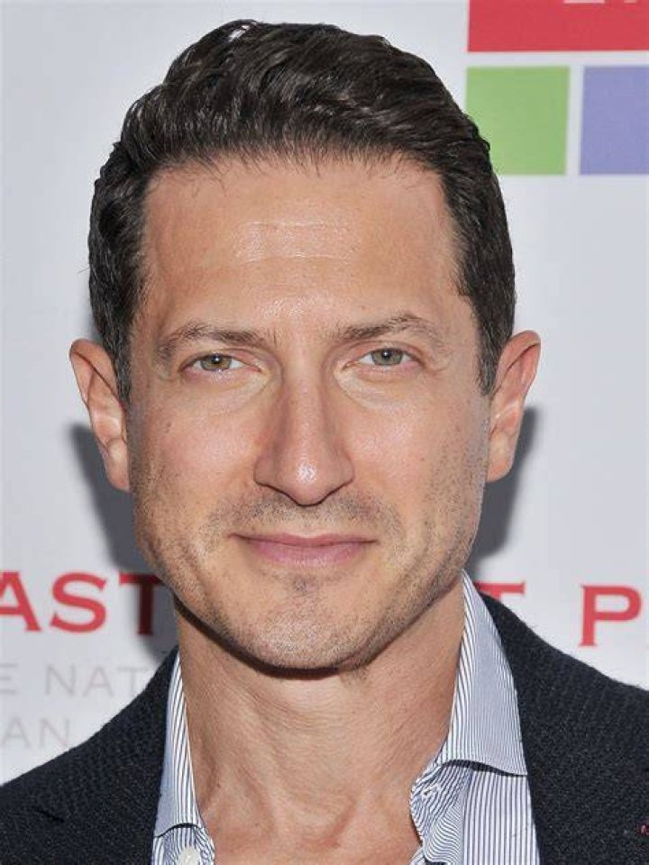 Picture of Sasha Roiz