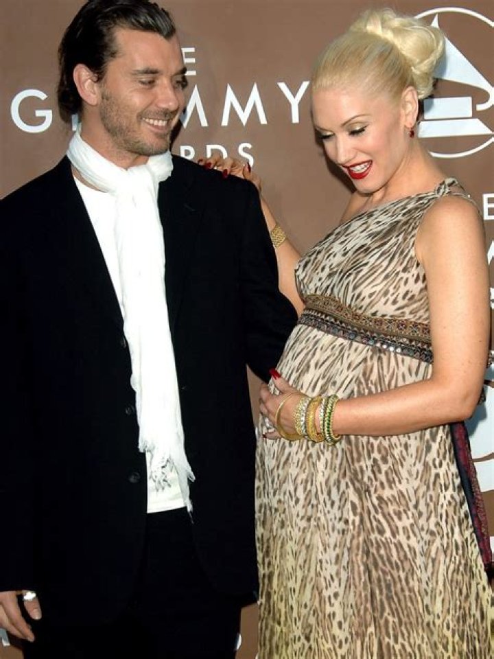 Pregnant Gwen Stefani looks absolutely stunning in a casual outfit and