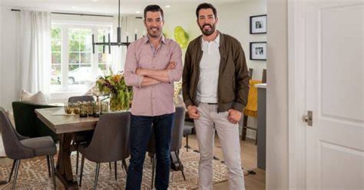 Property Brothers’ Jonathan and Drew Scott Say Never Paint Your Walls