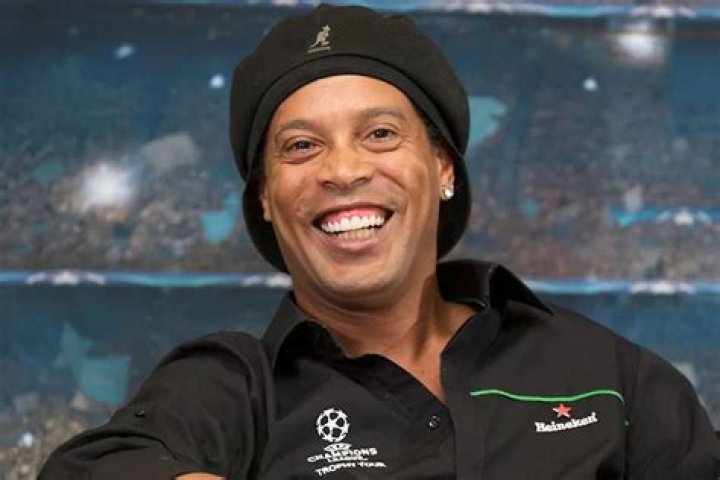 Retired Brazil Soccer Star Ronaldinho Released in Paraguay Courthouse