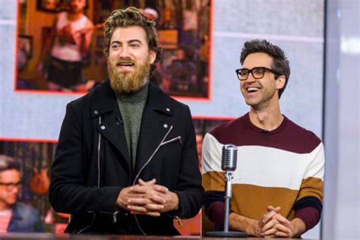 Rhett's Kids Open Mail Good mythical morning, Rhett and link, Link