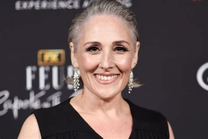 Ricki Lake 2024 Fiancé, net worth, tattoos, smoking & body