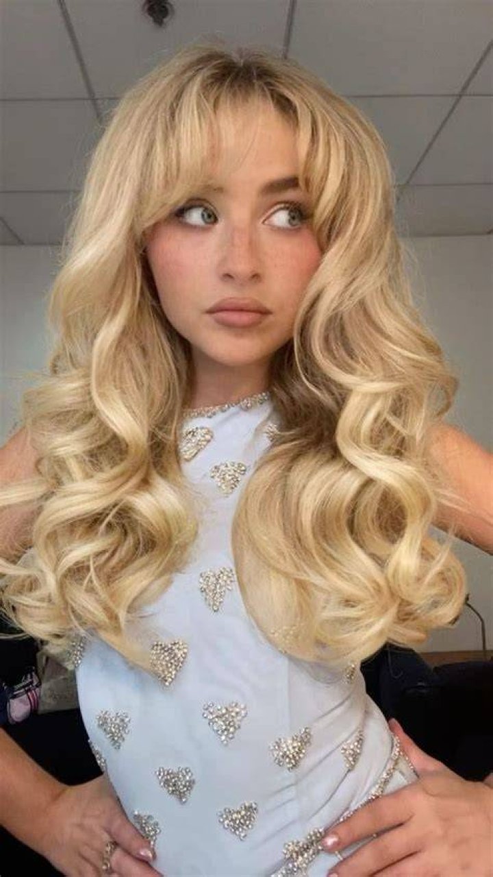 Sabrina//Mom Sabrina carpenter, Sabrina carpenter outfits, Sabrina