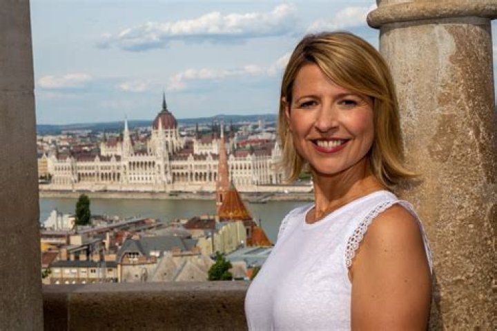 Samantha Brown Bio, Wiki, Age, Birthday, Height, Husband, Travel Show