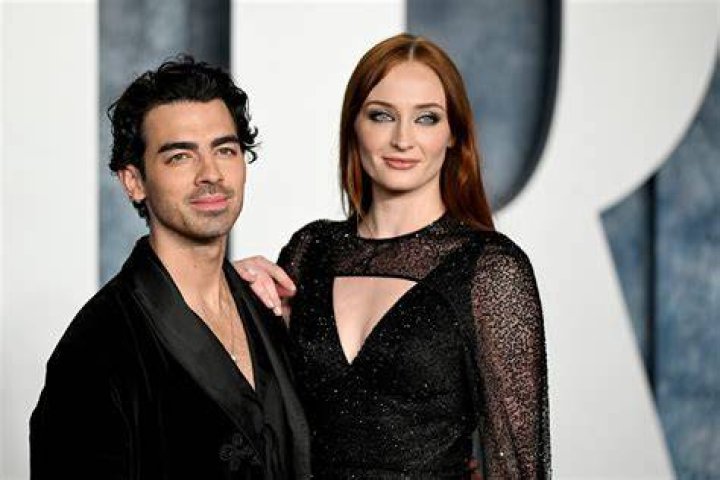 Sophie Turner and Joe Jonas agree to temporarily keep their children in