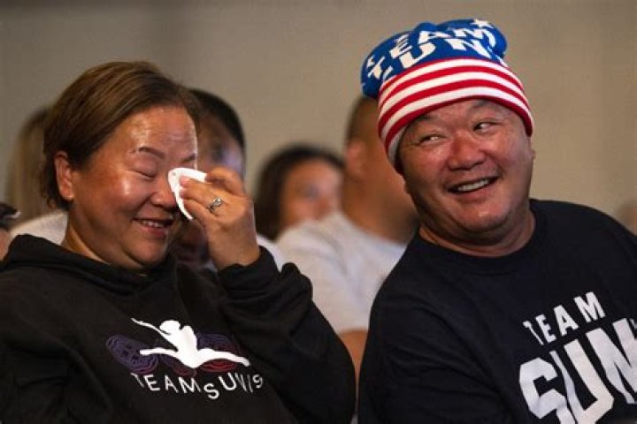 Suni Lee’s parents react to her winning the gold medal