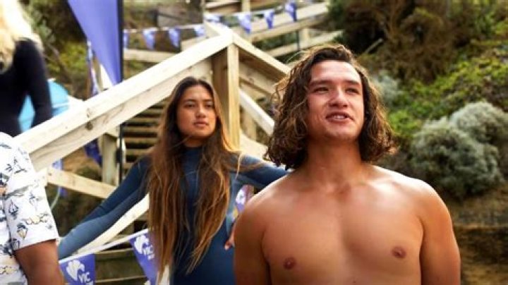 Surviving Summer Cast Every Actor and Character in the Series