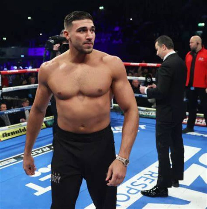 Tommy Fury Bio, Age, Net Worth, Height, In Relation, Nationality