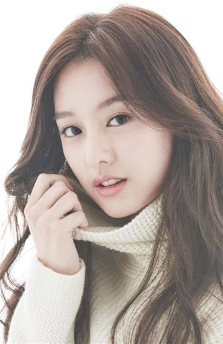 twenty2 blog Kim Ji Won on the Cover of Sure July 2016 Fashion and
