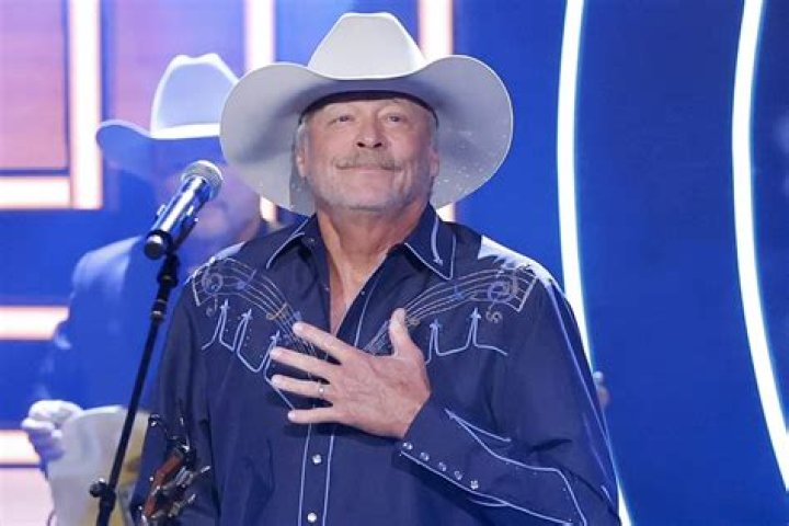 WATCH Alan Jackson Tributes Loretta Lynn With Emotional Performance Of