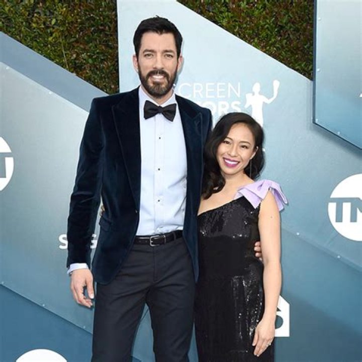 Watch Property Brother Drew Scott's Inspiring Rendition of "Lean on Me