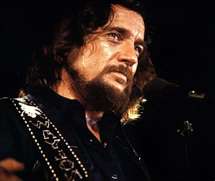 Waylon Jennings Singing &ldquo;Waymore&rsquo;s Blues&rdquo; Alongside His Wife Jessi