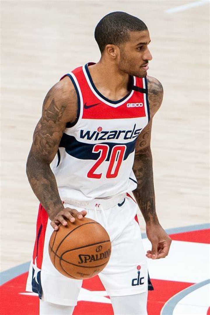 Who is Gary Payton II wife?