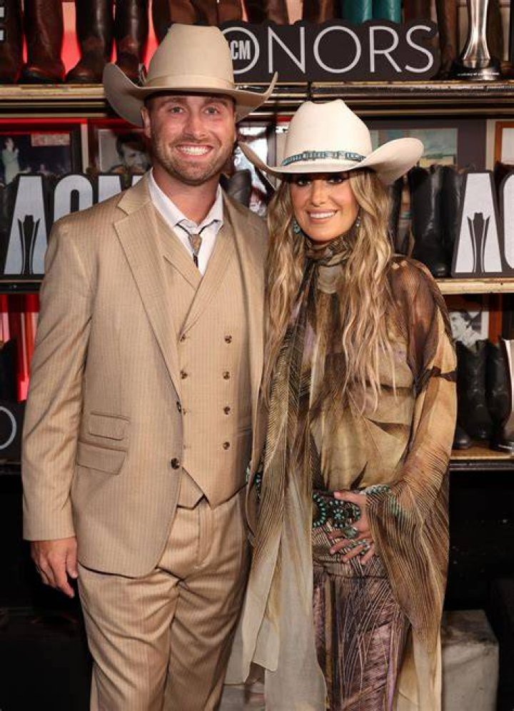 Who is Lainey Wilson Dating Meet Lainey Wilson's Boyfriend Devlin